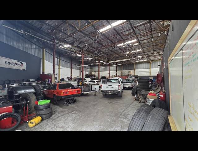 INDUSTRIAL FOR SALE IN SPRINGFIELD PARK